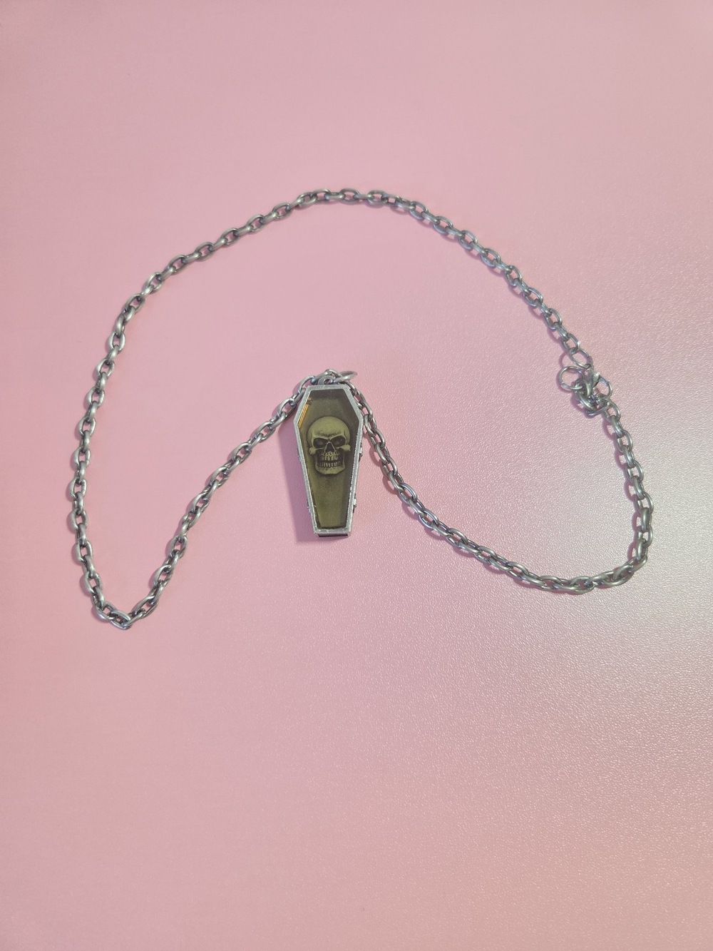 Coffin Skull Pendant Necklace in Silver